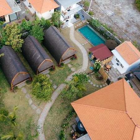 Wooden Puri Guesthouse Uluwatu Екстериор снимка