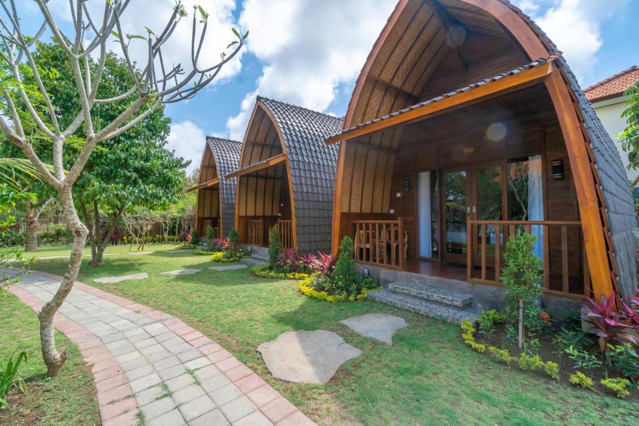 Wooden Puri Guesthouse Uluwatu Екстериор снимка