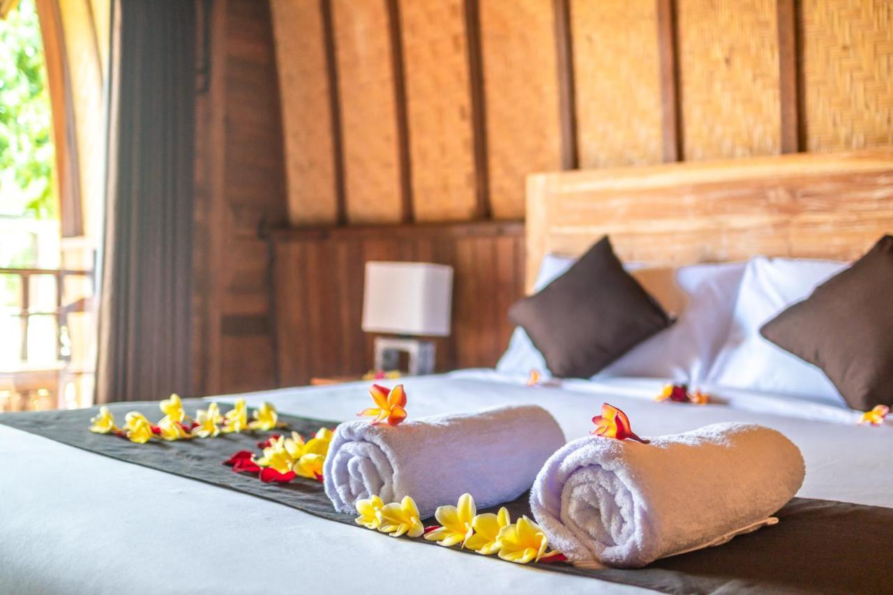 Wooden Puri Guesthouse Uluwatu Екстериор снимка