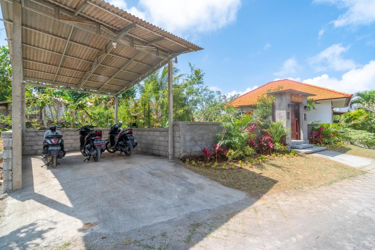 Wooden Puri Guesthouse Uluwatu Екстериор снимка