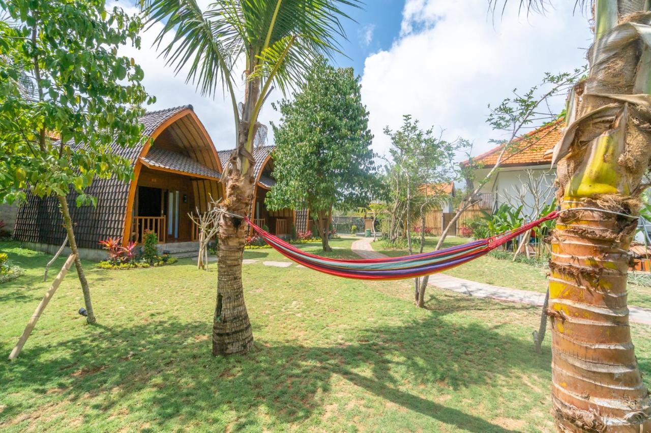 Wooden Puri Guesthouse Uluwatu Екстериор снимка