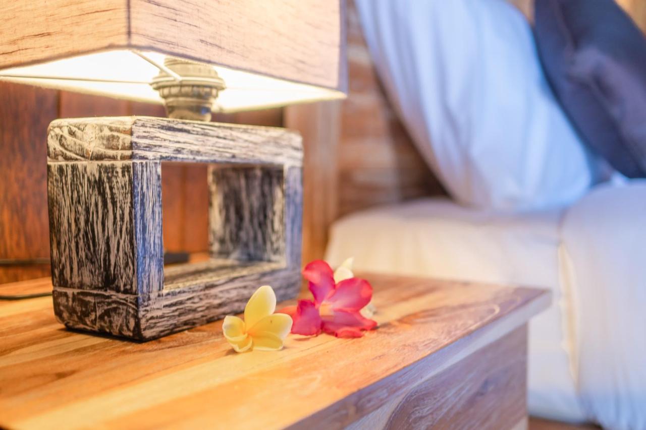 Wooden Puri Guesthouse Uluwatu Екстериор снимка