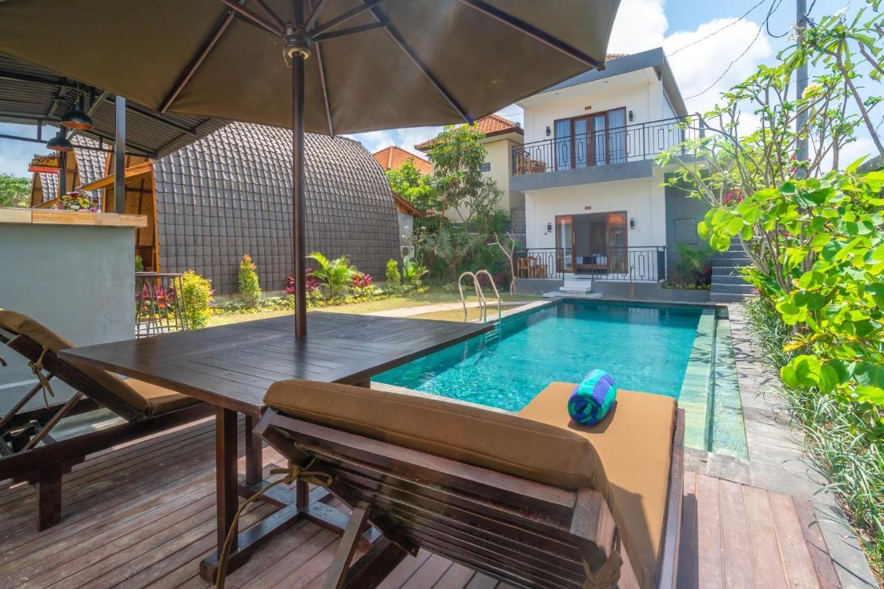 Wooden Puri Guesthouse Uluwatu Екстериор снимка