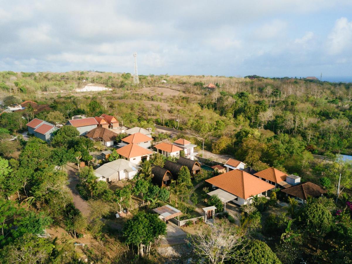 Wooden Puri Guesthouse Uluwatu Екстериор снимка